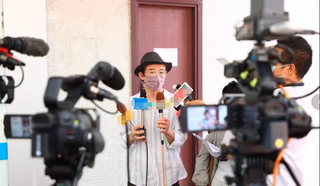 梅艷芳哥哥聲稱兒子疑患癌,急需梅媽籌錢治病,見不到母親忙報警