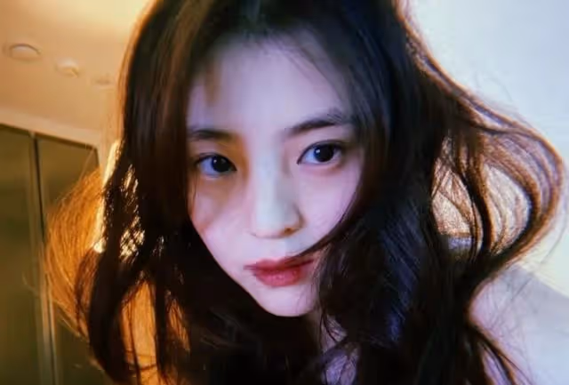 被親媽利用名氣撈金,遭導演臨時加豪放戲,畫風突變精神大轉變?