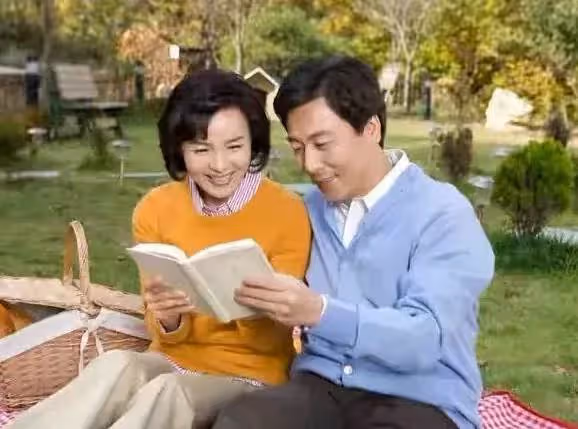 人老了要不要「把存款」告訴兒女呢?一位75歲老人的做法:聰明又有效「晚年幸福無憂」