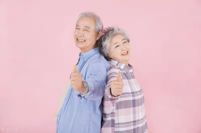 手裡有存款的老人要注意,我也是今天才知道,叮囑家人越早知道越好