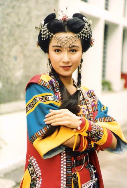 出道36年,她曾紅極一時靠美貌征服了7個男人,卻身患厭食症一生未婚無子,靠修佛度餘生