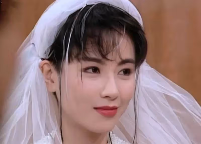出道36年,她曾紅極一時靠美貌征服了7個男人,卻身患厭食症一生未婚無子,靠修佛度餘生