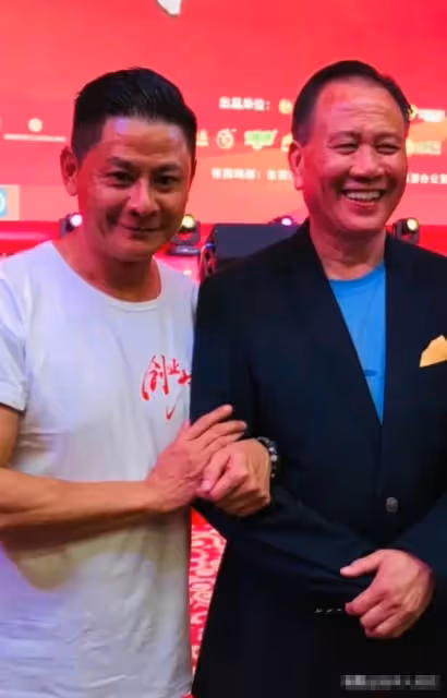 一眾港星齊聚吳志雄餐廳!惠英紅前任仍顯凍齡,萬梓良愛徒開工廠