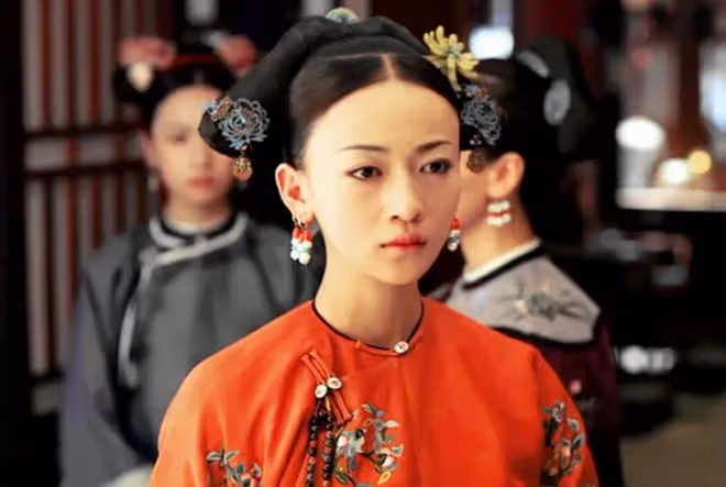 看似艷光四射,實則黑瘦乾癟,這些有「上鏡臉」的女星差別好大