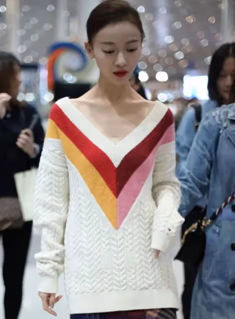 看似艷光四射,實則黑瘦乾癟,這些有「上鏡臉」的女星差別好大