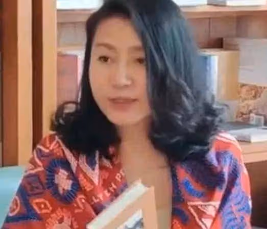 她曾是比董卿還紅的美女主持人,離婚後再嫁豪門,今膝下無子成遺憾