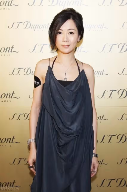 出道37年，她曾紅極一時靠美貌征服了7個男人，卻身患厭食癥一生未婚無子，靠修佛度餘生