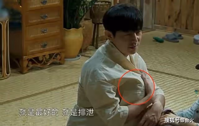 壓力大到每晚睡不著！歐陽娜娜節目中痛哭「不開心的事情很多」　被質疑「一人養全家」爸爸出面回應了