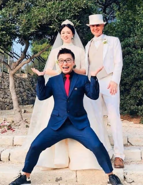 為了3個收養的孩子,金星和國外老公分手又復婚,背後故事很暖心