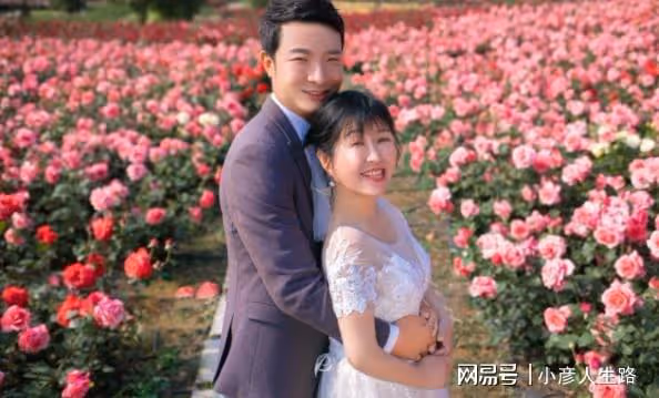 余秀華回應被作協開除，直言被開也無所謂，罵粉絲是「屁人」