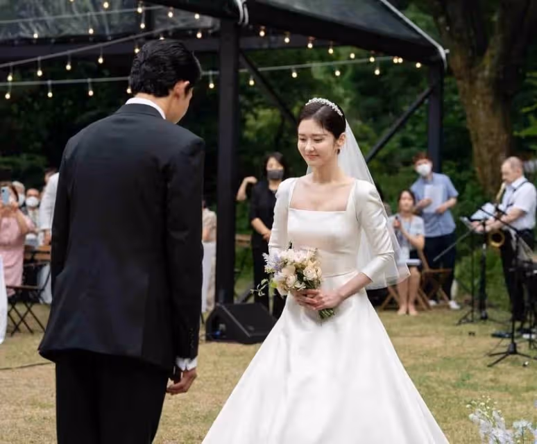 2022韓星結婚潮!孔曉振10月舉行婚禮,玄彬孫藝珍根本神仙眷侶,台灣女婿太驚喜!