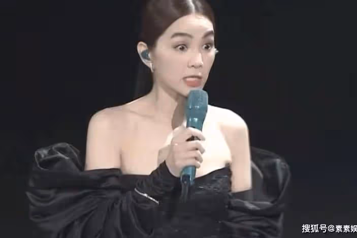 田馥甄現身Ella演唱會，低調坐觀眾席支持，和任家萱一起助陣