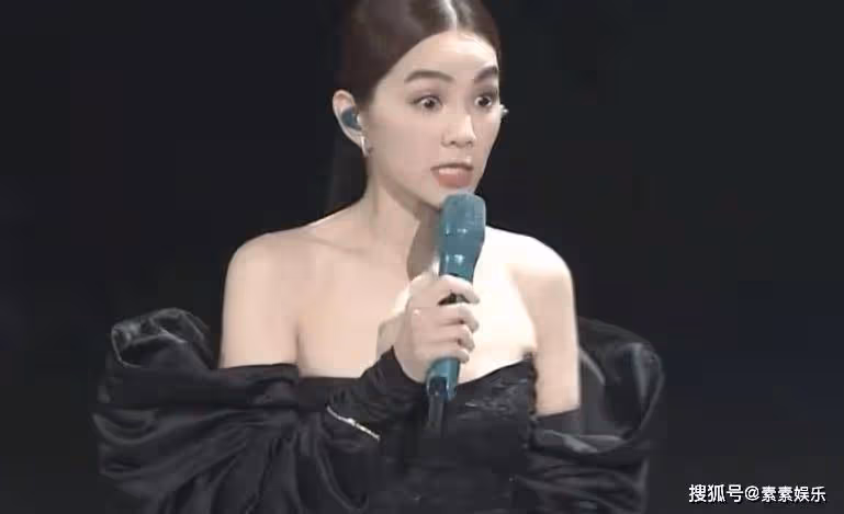 田馥甄現身Ella演唱會，低調坐觀眾席支持，和任家萱一起助陣