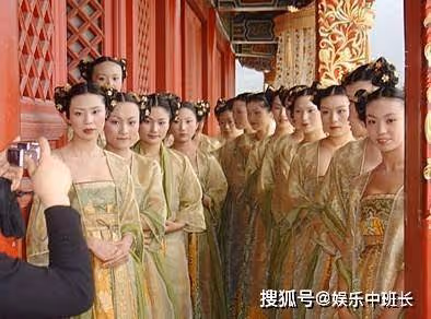 橫店群演：「懶漢天堂，瘋子樂園，光棍世界」，盒飯也分三六九等