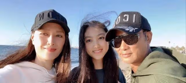 任達華女兒宣布出道，180的身高妥妥出眾，可惜不進軍演藝圈