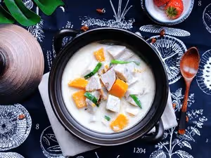 椰漿南瓜芋頭煲🍲（老少皆宜）帶著濃濃椰香味的南瓜芋頭