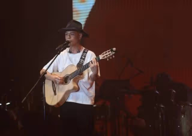 加油!香港名歌手闊別3年開演唱會,曝曾遭背叛搬到泰國找回自我