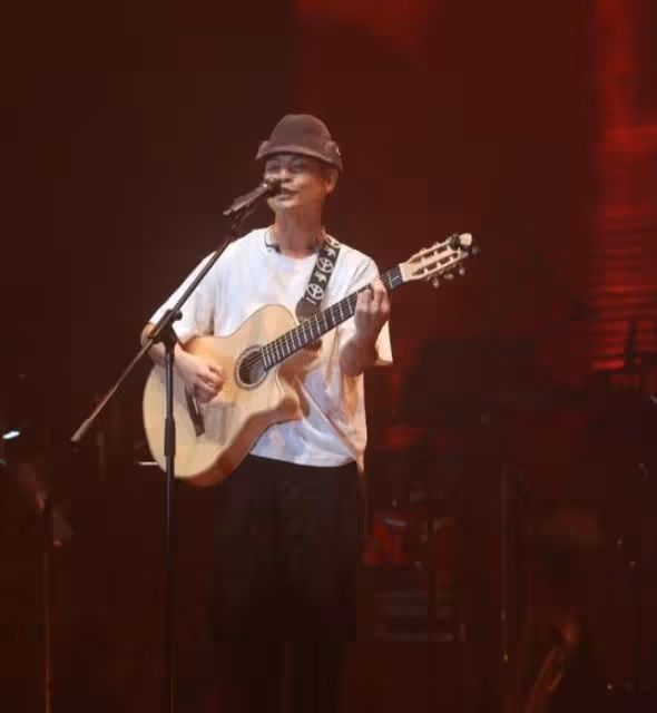 加油!香港名歌手闊別3年開演唱會,曝曾遭背叛搬到泰國找回自我