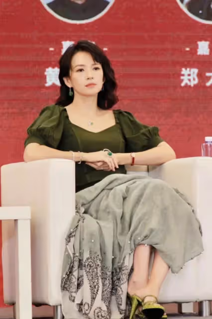 章子怡終於老了:央視生圖曝光 造型卻依舊封神