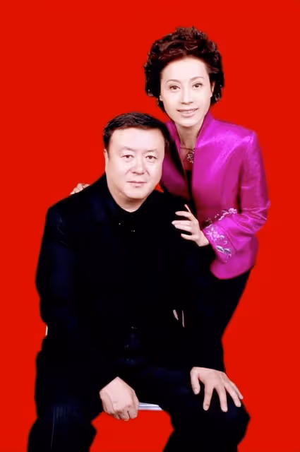 三婚娶小30歲妻子 尤小剛64歲後終有兩子