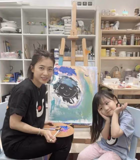 星二代度暑假：劉鑾雄女兒做義工，甘比女兒送物資，呂麗君女兒赴養老院獻唱
