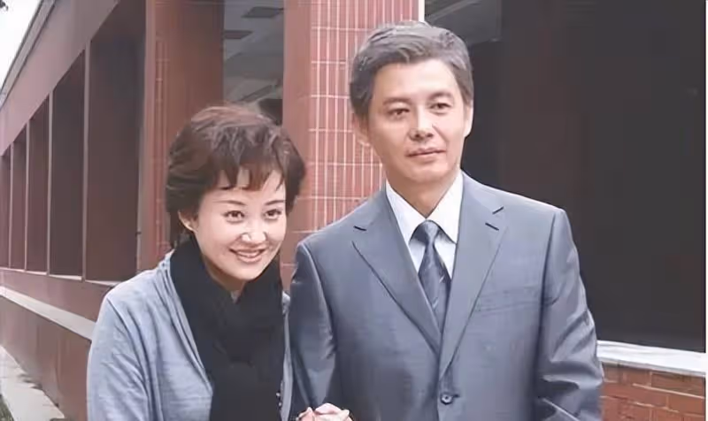 知名主持人程倩，家庭糾結，愛情曲折，他為了錢離開央視後，現在的情況如何？
