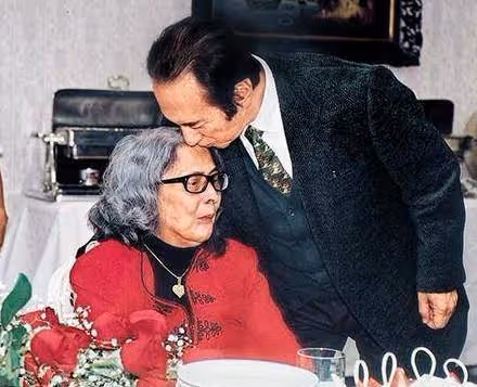 照顧葉繼歡妻女,借許家印40億,孝順前岳母,劉鑾雄有多仗義?