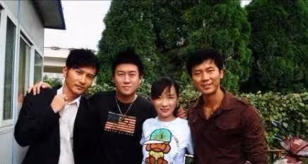親熱黃渤,表白甄子丹,搶黃奕男友,和王中磊傳緋聞,霍思燕的上位路太難了