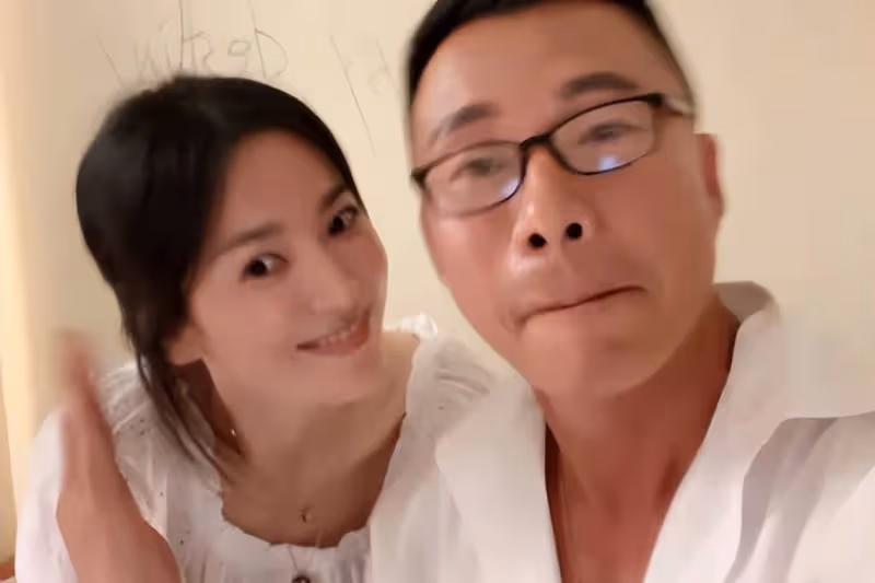 宋慧喬10秒切換多種表情，40歲仍舊美得犯規，俏皮又可愛