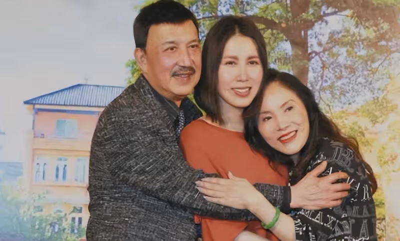 余天女兒癌症復發生命垂危！懇求父親讓自己走，父母忍痛放棄搶救