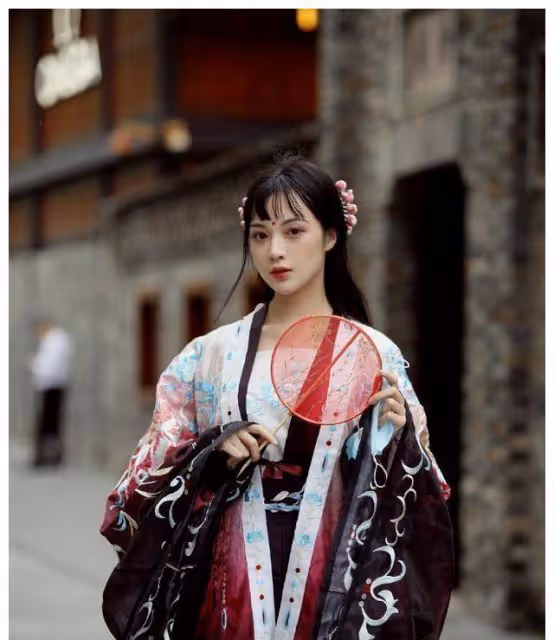 成都女孩真會穿，看她們的「時髦街拍」，簡直美的讓人心動