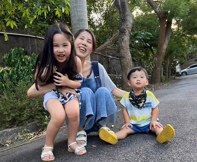 39歲余苑綺抗癌8年去世！為生二胎拖延治療時間，小兒子才3歲