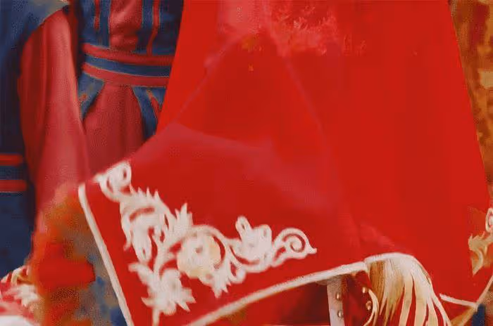十三位古裝紅衣姑娘,趙麗穎最萌,譚松韻最可愛,迪麗熱巴最深情,楊冪傾國傾城