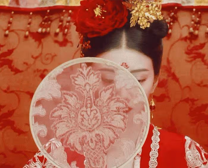 十三位古裝紅衣姑娘,趙麗穎最萌,譚松韻最可愛,迪麗熱巴最深情,楊冪傾國傾城