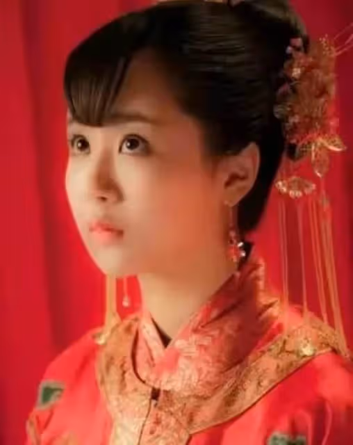 十三位古裝紅衣姑娘,趙麗穎最萌,譚松韻最可愛,迪麗熱巴最深情,楊冪傾國傾城
