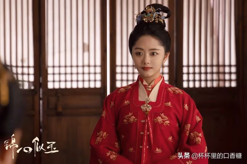 十三位古裝紅衣姑娘,趙麗穎最萌,譚松韻最可愛,迪麗熱巴最深情,楊冪傾國傾城