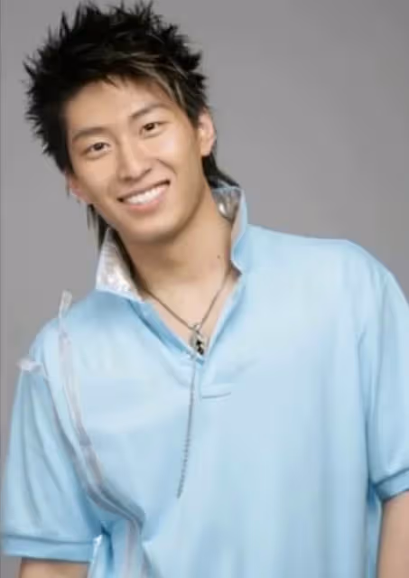 竇驍:兒時跟隨父母移民財產被偷,如今與賭王女兒相戀備婚,曾與「弟妹」奚夢瑤「剪不斷理還亂」