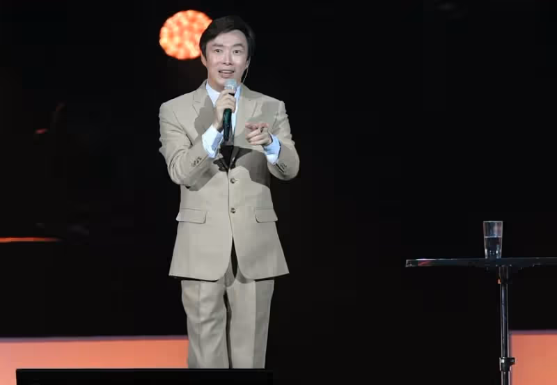 好心被雷親?費玉清傳「幫大姊還2億債務」被說成一毛不拔 經紀人不捨「真的是鞠躬盡瘁」揭真相