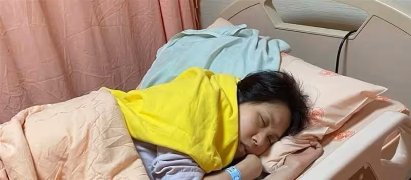 余苑綺抗病之路超8年,年邁父母失聲痛哭,可惜最終仍不敵病魔離世享年39歲
