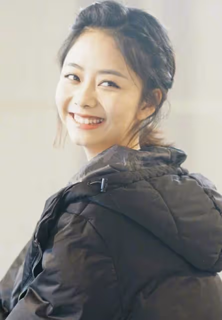 譚松韻化身為電競少女,可愛又驚豔,一手魯班瘋狂輸出