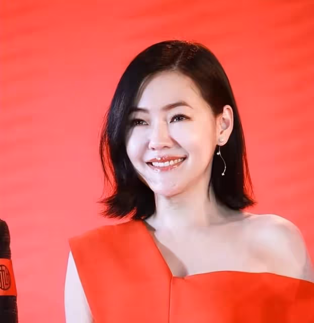 39歲余苑綺不幸病逝，距抗癌藥送達只差四天，小S發文悼念