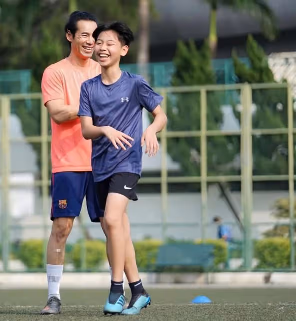 恭喜!TVB知名男星曝15歲兒子有交往對象,不介意兒媳婦是外國人