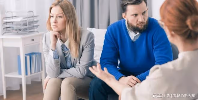 「你辭職了我媽住院了拿啥治?」妻子:你忘了你定的各管各父母?