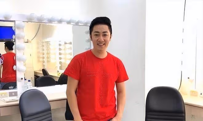 台藝人艾成不幸離開！妻子悲痛虛脫，曾慶祝結婚2周年，發生憾事最後一條動態引人熱議