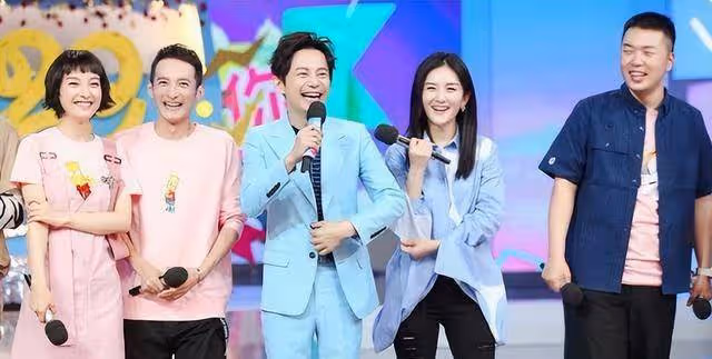 李維嘉遭除名！被曝從芒果台辭職回鄉生活，現在的快本還好嗎？