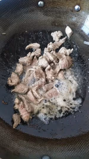 獨家秘制新疆牛肉抓飯