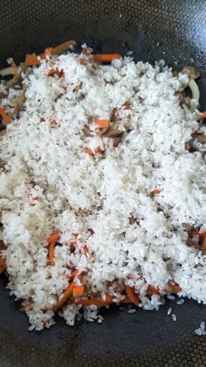 獨家秘制新疆牛肉抓飯
