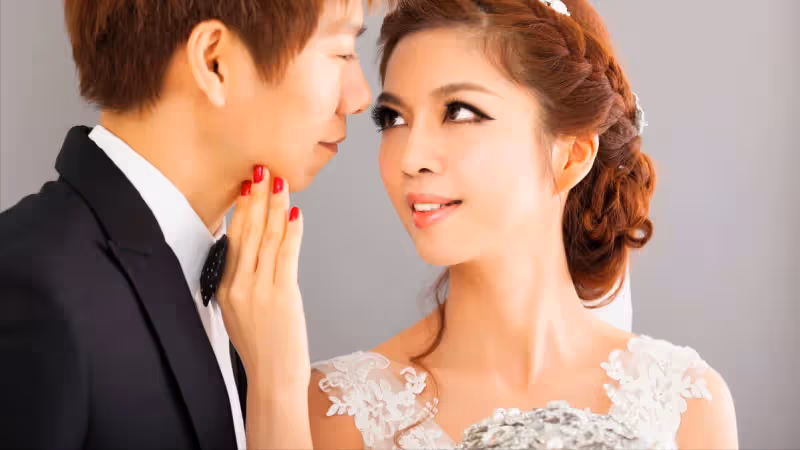 女人帶兒子再婚，要求男方有房有車不能生，紅娘：你想找個冤大頭