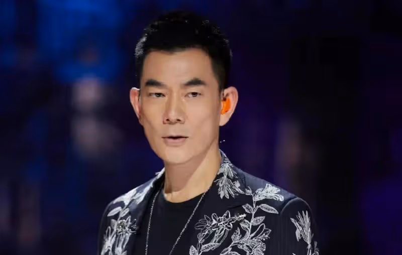 《披哥2》真正的青春之神，既不是蘇有朋也不是任賢齊，而是60歲的他
