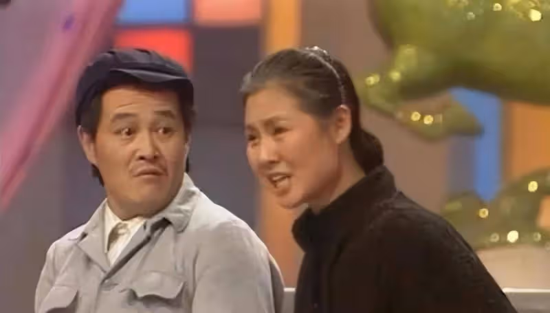 為何一夜成名的佟大為，15年一夜清白，獨自寵著關悅？